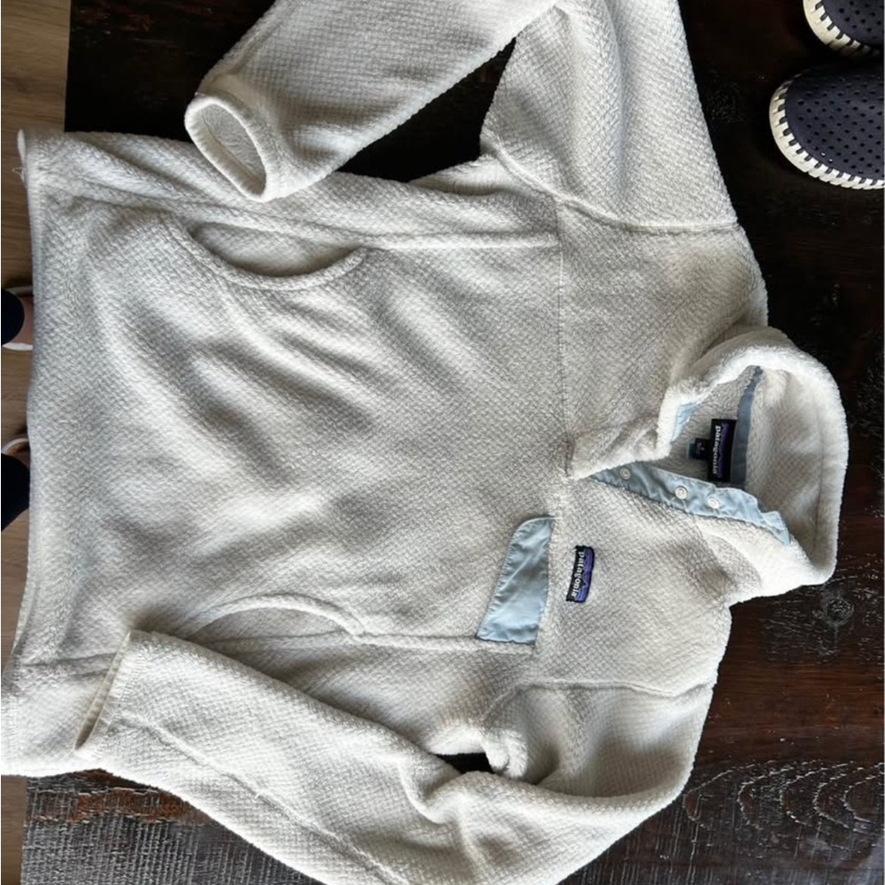 Patagonia fleece sweater